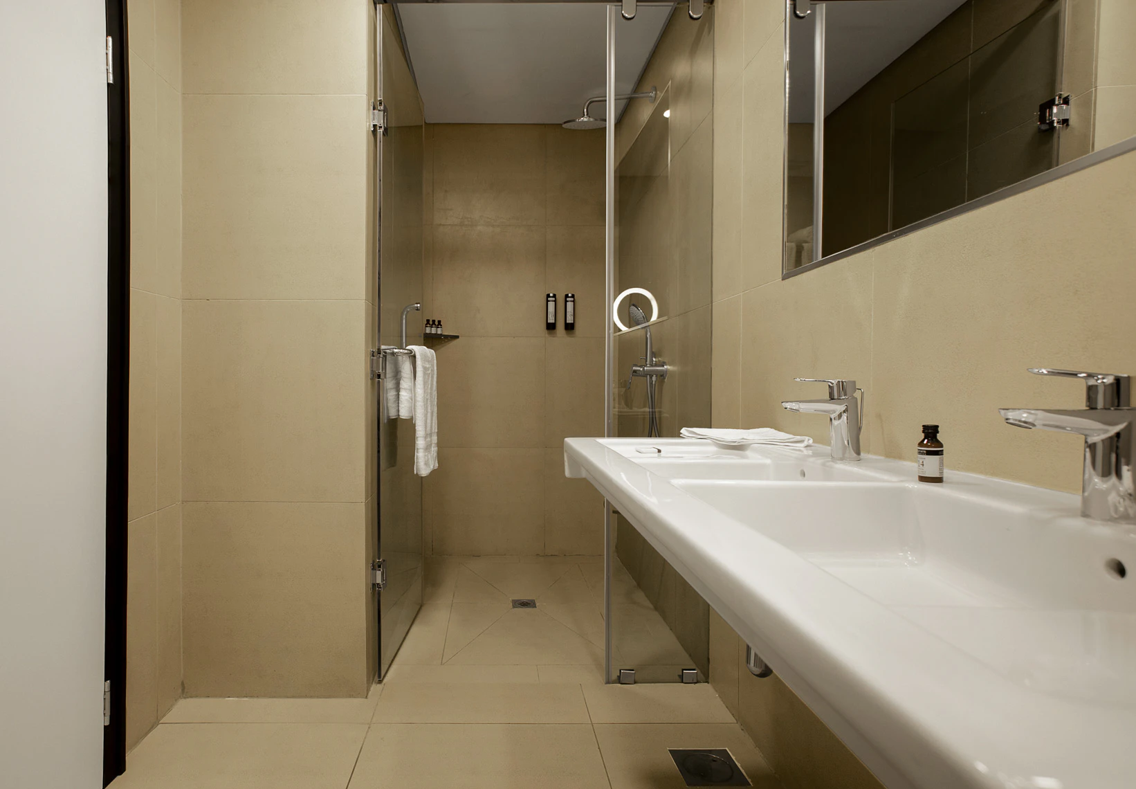 Executive Room at Nordic Hotel Lagos, view 5 of 6