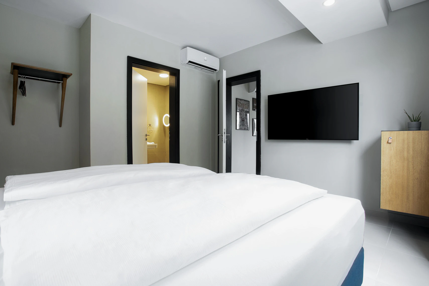 H.C. Andersen Suite at Nordic Hotel Lagos, view 5 of 6